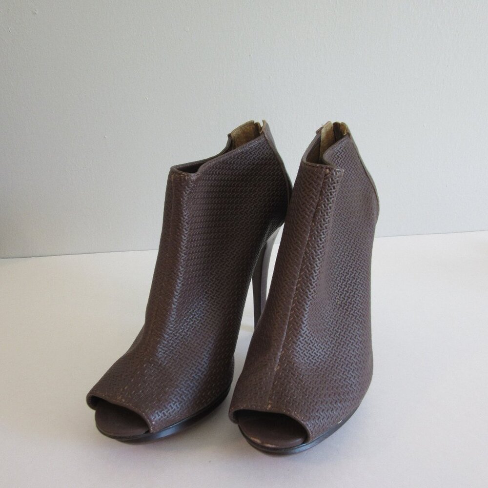 AMIANA Brown Back Zip Peep Toe Size 10B Heeled Booties